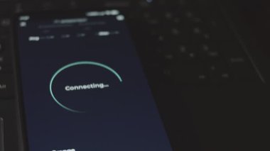 Akıllı telefondan internet hız testi yapıyorum..