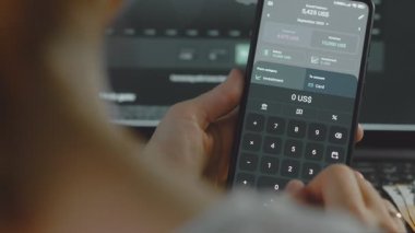 Yatırım kategorisinde finans yönetimi başvurusunda kişi yeni bir gelir kaydeder.