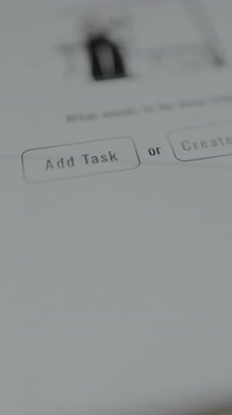 Kullanıcı Ekle Görev seçeneğini bir planlama uygulaması, kişisel organizasyon ve üretkenlik üzerinden seçer.