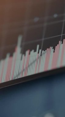 Borsa verilerinin izlenmesi için finansal bar şeması.