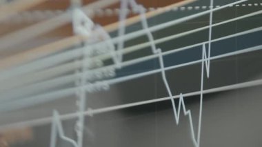 Fib Hız Direnci Fan aracı ile kripto para birimi fiyat tablosu, ayrıntılı gözlük görünümlü.