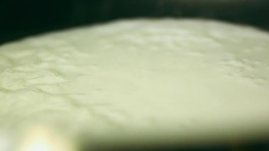 Süt kaynama noktasına ulaşmak üzere..