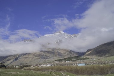 Karla kaplı dağlar. Kafkas Dağları, Georgia