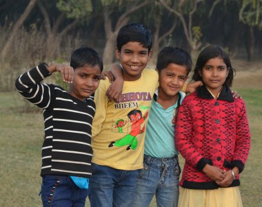 Agra, Hindistan, 8 Ocak 2016. Küçük çocuk, Hindistan