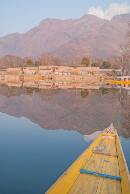 srinagar, Keşmir, Hindistan göl günbatımı dal