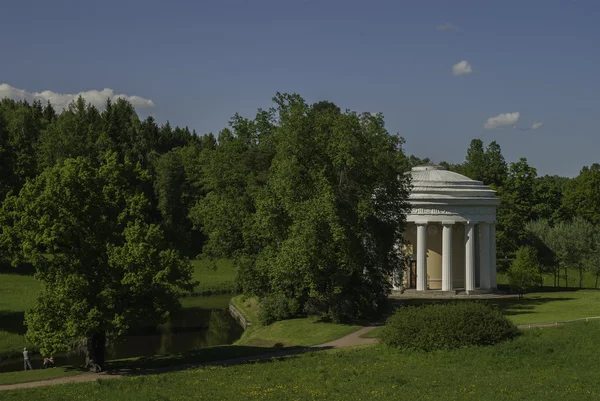 Vennskapens tempel. Pavlovsk – stockfoto