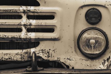 Kamyonun vücut parçası. Siyah ve beyaz