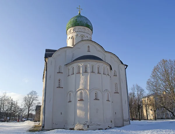 La Chiesa dei Dodici Apostoli su Propastin, Veliky Novgorod, Russia — Foto Stock
