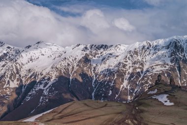 Holy Trinity Kilisesi içinde Gergeti, yakın mount Kazbek, Gürcistan