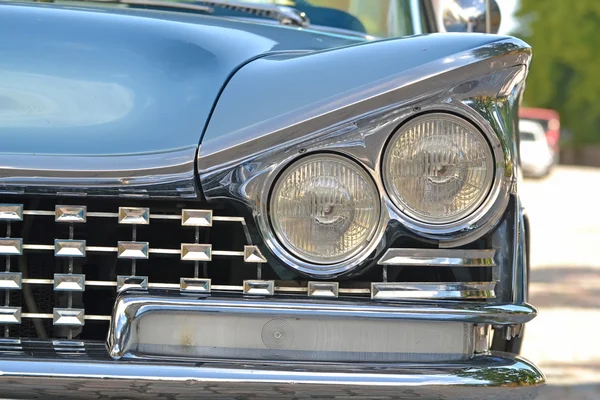 Porvoo, Finlândia - 25 de julho de 2015: Buick Electra, 1959, farol Fotografias De Stock Royalty-Free