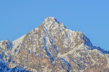 Kafkas Dağları, Georgia karla kaplı tepeler