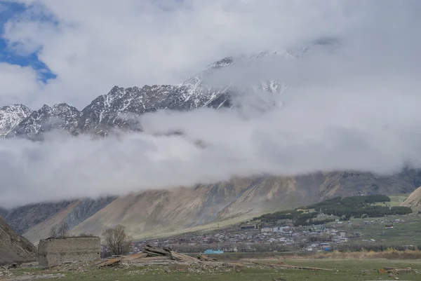 The snow-capped peaks of the Caucasus Mountains, Georgia — Stock Photo, Image