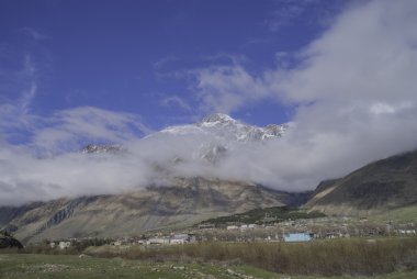 Kafkas Dağları, Georgia karla kaplı tepeler