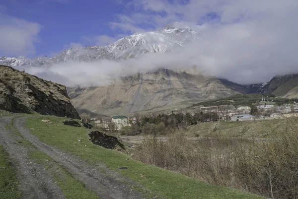 Kafkas Dağları, Georgia karla kaplı tepeler
