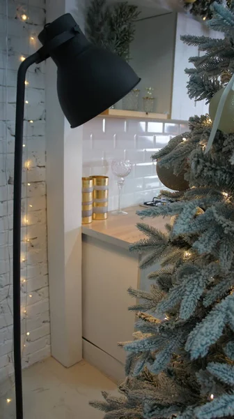 New Year decoration, Christmas kitchen interior,, vertical photo — Stock Photo, Image