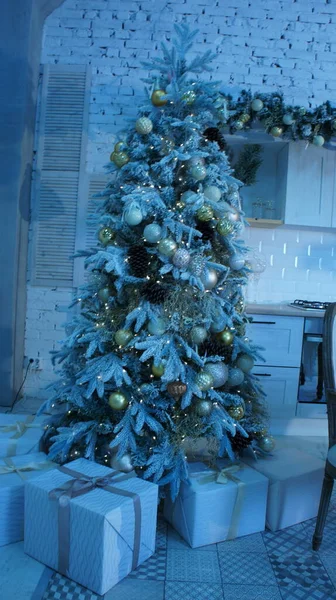 Christmas tree with gifts, New Year — 图库照片