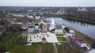 Staritsky Kutsal Dormition Manastırı Tver Bölgesi