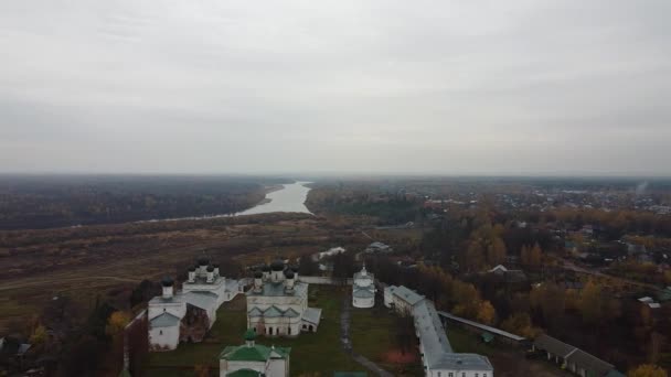 Das Dreifaltigkeitskloster Makarwo Unschenski Gebiet Kostroma — Stockvideo