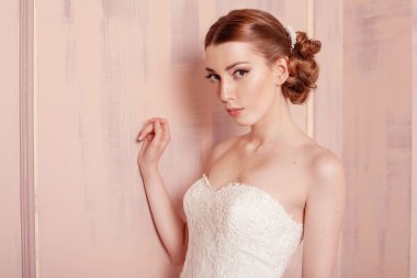 Güzel gelin vintage tarzı. Düğün. Yeni evli