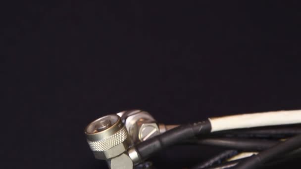 Zócalos y conectores en cable coaxial — Vídeo de stock