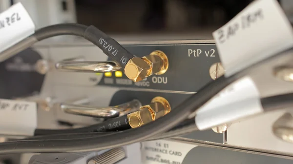 Altın bağlayıcılar multiplexer