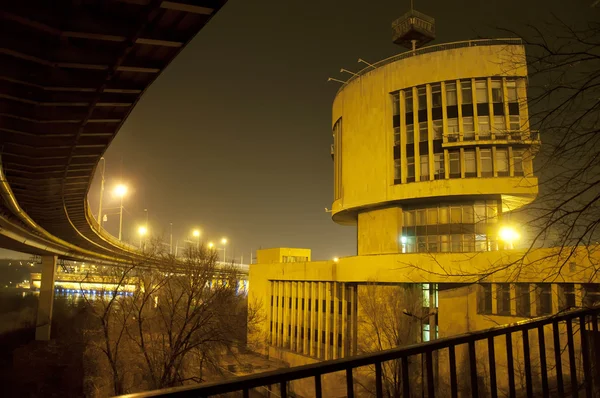 Şehir gece görüntüsü