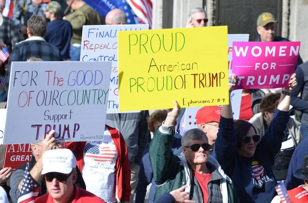 Rajd Denver Kolorado Prezydenta Donalda Trumpa Dniu Lutego 2017 — Zdjęcie stockowe