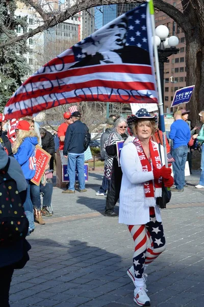 Manifestación Por Presidente Trump Denver Febrero 2017 — Foto de Stock