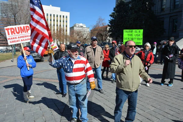 Manifestación Por Presidente Trump Denver Febrero 2017 — Foto de Stock