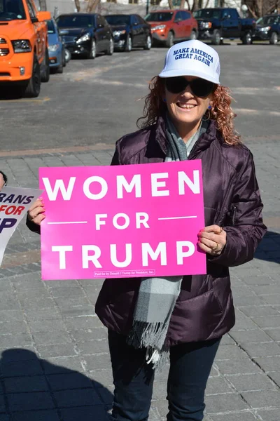 Manifestación Por Presidente Trump Denver Febrero 2017 — Foto de Stock