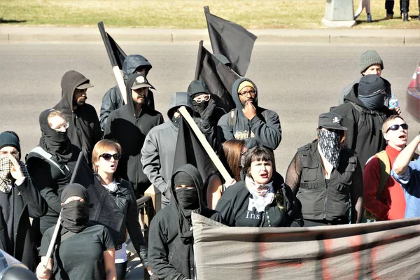 2017年2月在科罗拉多州丹佛举行的Antifa抗议活动 — 图库照片