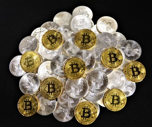 Bitcoin Cryptocurrency Created 2009 Marketplaces Called Bitcoin Exchanges Allow People — Stock Photo, Image
