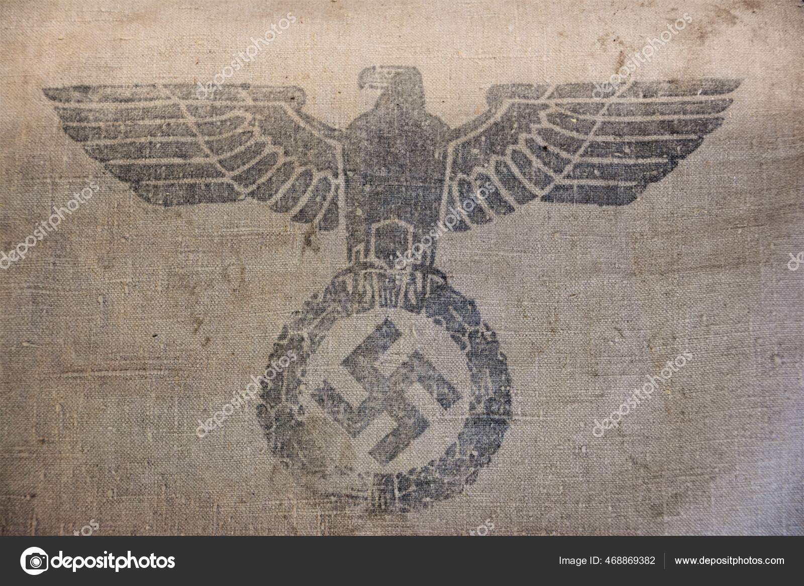 Símbolos nazis fotos de stock, imágenes de Símbolos nazis sin royalties |  Depositphotos