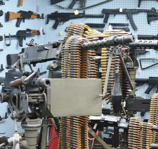 Oude Machinegeweren Geweren Kogels Gebruikt Strijd Evenals Nieuwe Wapens Gebruikt — Stockfoto