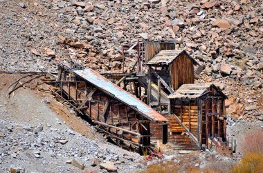 Terk Edilmiş Eski Altın Madeni. 