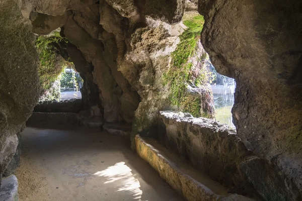 Caverna no Parque Genoves, Cádiz, Andaluzia, Espanha — Fotografia de Stock
