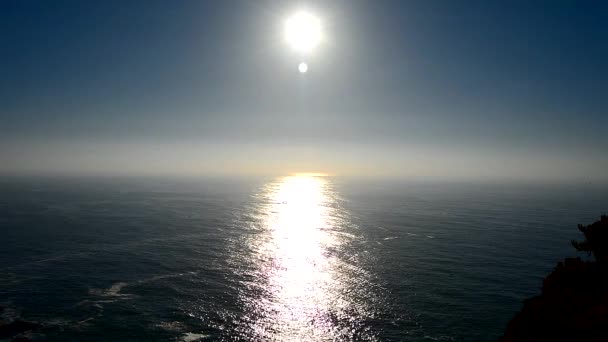 Sonne reflektiert das Meer — Stockvideo