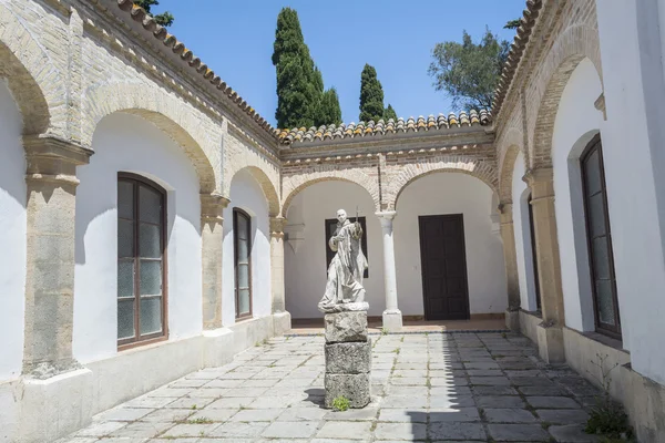 Cartuja klooster binnenplaats, Jerez de la Frontera — Stockfoto