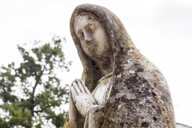 Meryem Ana heykeli taş
