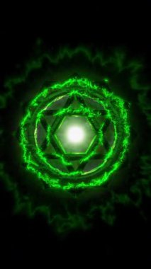 Ruhani görseller, sahne arkası ve tasarım için lüks süslemeli ruhani geometrik şablon, sakin bir iç odağa dikkat çeken prizmatik kaleydoskop geçişleri.