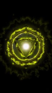 Parlayan Güneş Pleksi Çakra Enerji Girdabı Animasyonu, Radyasyon Işığı Aura, Kutsal Ruhani Geometri, Kozmik Geçit, Kusursuz Döngü, İlahi Güç ve İç Işığın Mistik Dengesi.