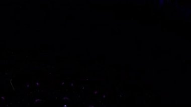 Yumuşak daldırıcı 360 mandala, hafif döner hareketli, huzur ortamları, aile evleri ve barışçıl iç mekanlar için dekoratif bir ortam döngüsü olarak dizayn edilen sakin dairesel desen.