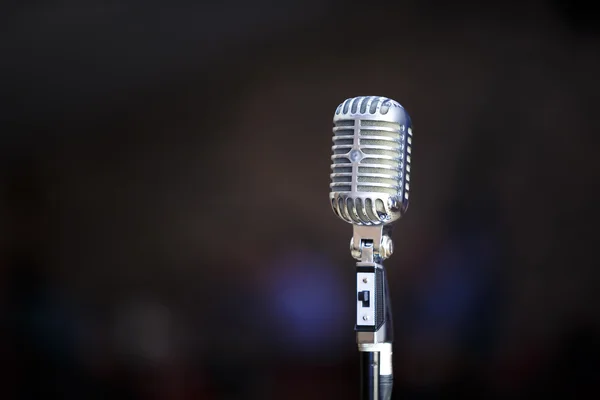 Görüntü arka plan üzerinde Retro mikrofon