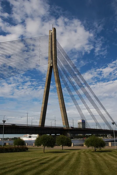 Ponte de cabo em Riga — Fotografia de Stock