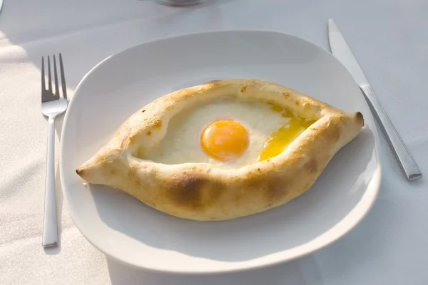 Acaralı khachapuri