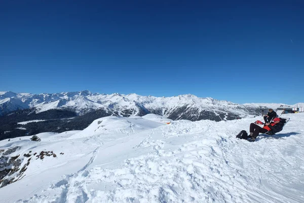 Skiers Enjoy Outdoor Break Snow Brenta Dolomites Trentino Alto Adige — Stock Photo, Image