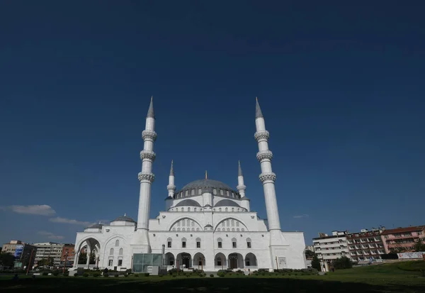Melike Hatun Camii İtfaiye Meydanı, Ankara, Türkiye
