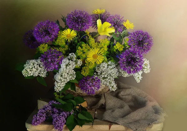 Flores de primavera en el ramo  . — Foto de Stock