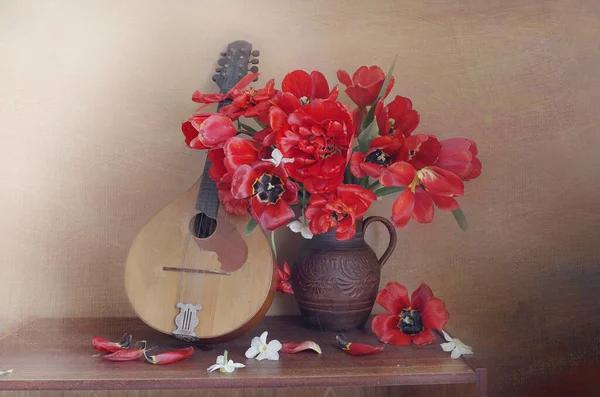 Red Tulips Musical Instrument — Stock Photo, Image