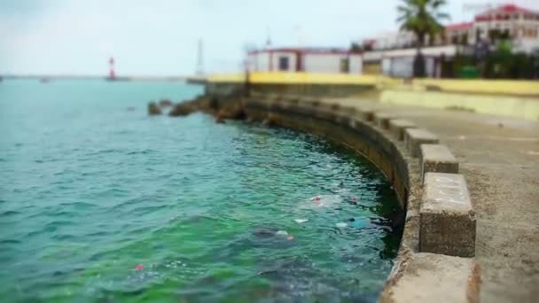 Basura en el mar — Vídeos de Stock